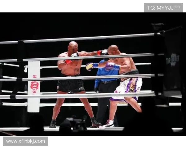 泰森与小罗伊琼的巅峰对决揭示拳击历史的新篇章