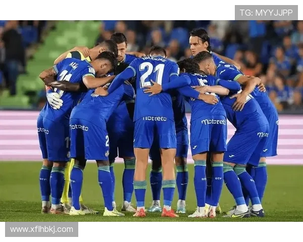 皇马与巴伦西亚激战正酣直播盛况回顾与精彩瞬间分析 皇马与巴伦西亚激战正酣直播盛况回顾与精彩瞬间分析