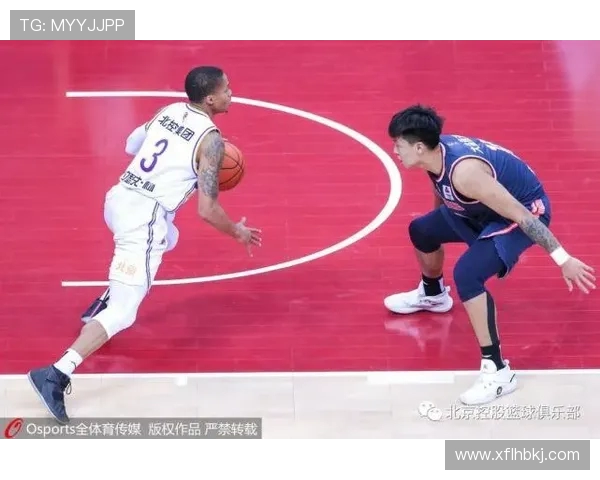 南京羽毛球队包夹战术解析与实战应用探讨